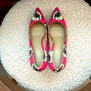 Ann Taylor med Heel Canvas Floral Shoes- Size 6